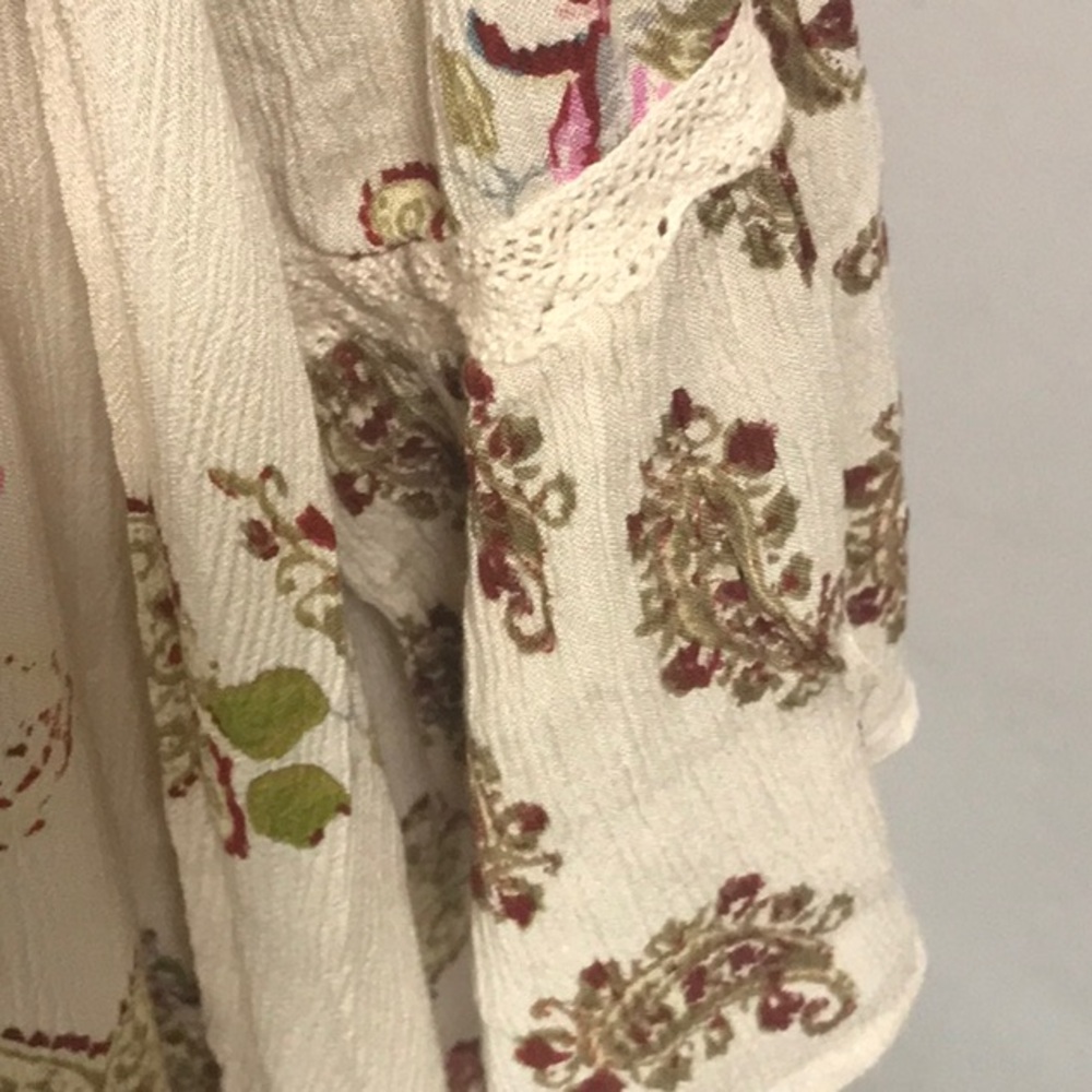 Bila Cream and Pink Peasant Blouse with Ruffled Neckline - Picture 4 of 5